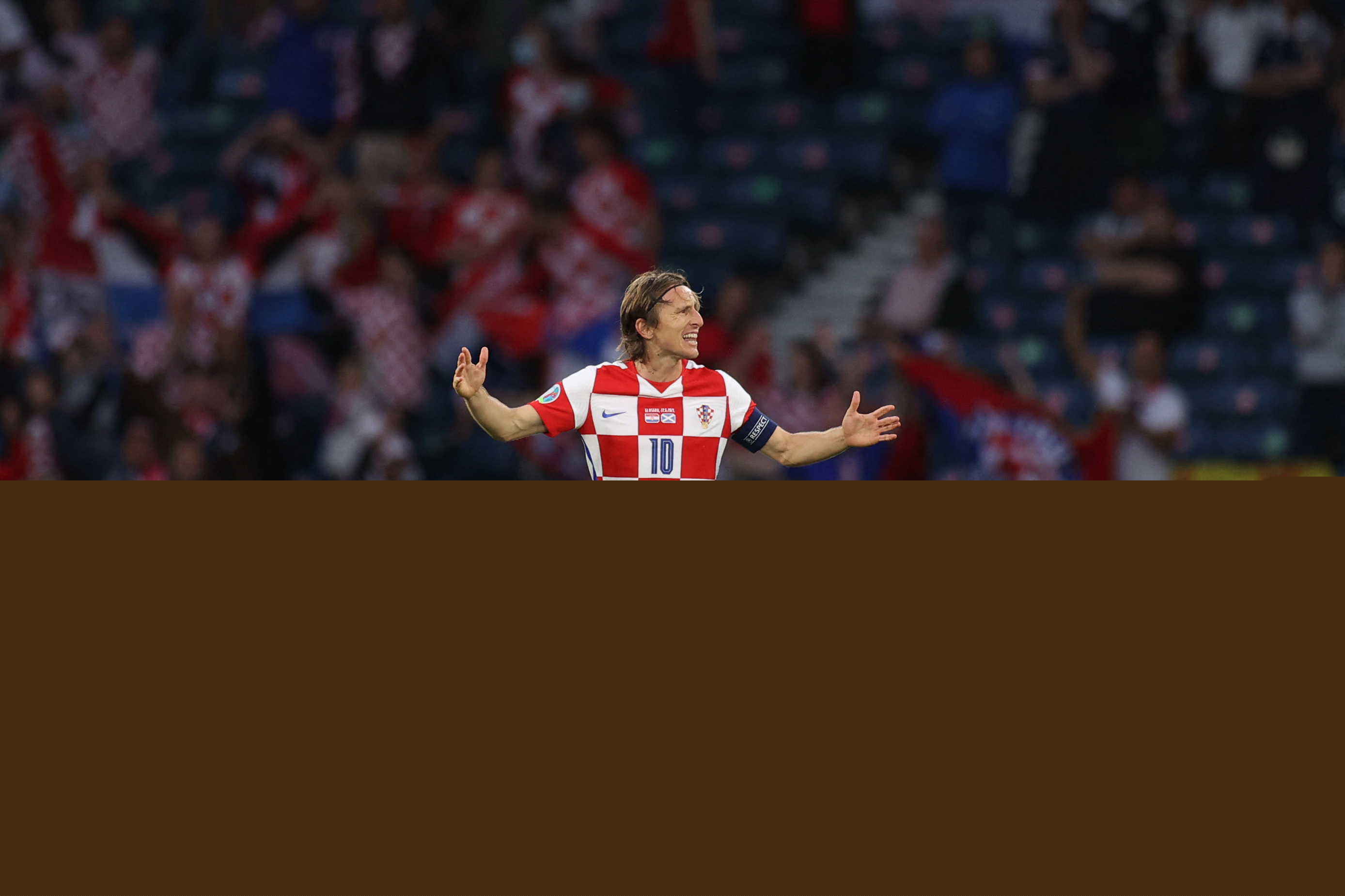 汤锡钢：曼城未来把青训作为发展重点，在中国将以深圳为起点