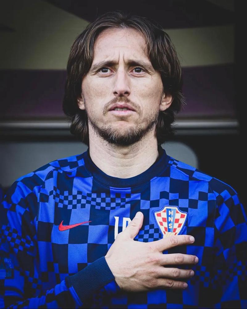 本赛季五大联赛场均积分前20：拜仁、巴萨、皇马、阿森纳前4