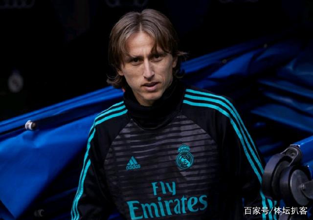 命啊！1.3亿巨星终于进球了，却被判乌龙，仰天长叹：18场0球3助