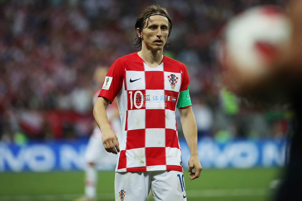 未来可期！18岁王钰栋本轮首发，18岁刘诚宇、19岁朱鹏宇中超首秀